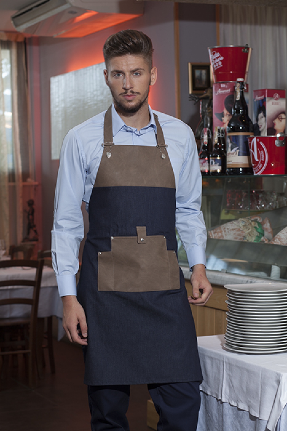 Uniforme Restaurant - Sort ospatar, cu pieptar, tercot impermeabil cu piele ecologica, barbat