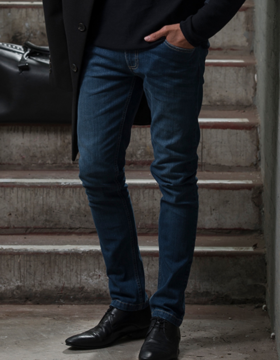 UniformeBucatari.ro - Pantalon ospatar - Jeans Slim Fit Stretch, model barbat
