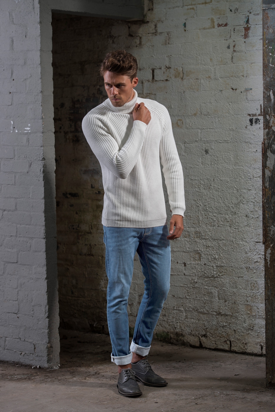 UniformeBucatari.ro - Pantalon ospatar - Jeans Slim Fit Stretch, model barbat