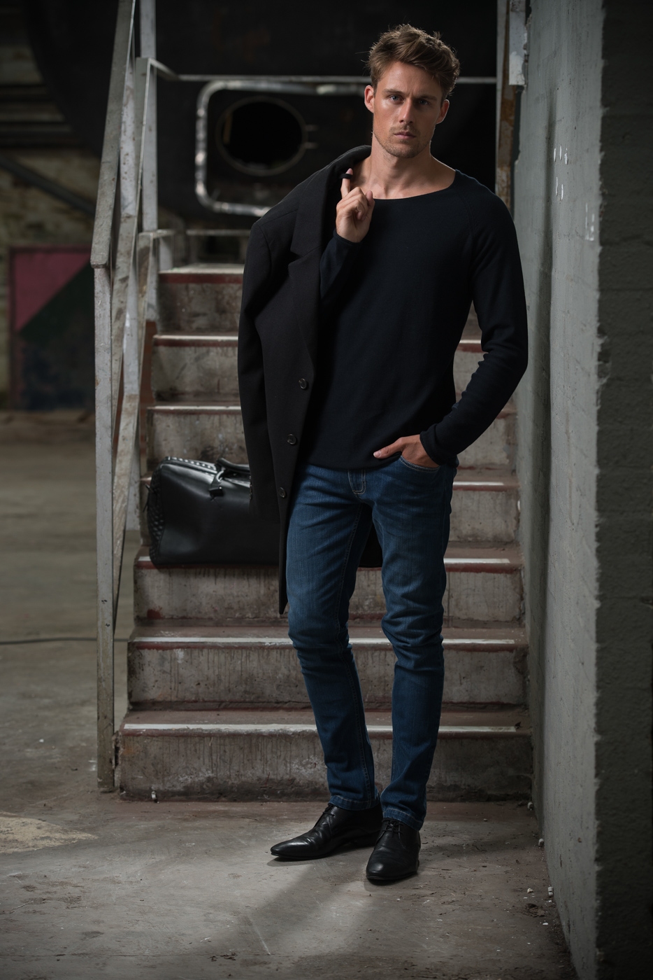 UniformeBucatari.ro - Pantalon ospatar - Jeans Slim Fit Stretch, model barbat