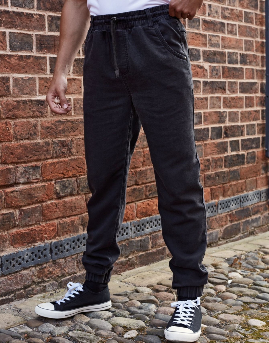 UniformeBucatari.ro - Pantalon bucatar, model jogger din demin - jeans, unisex