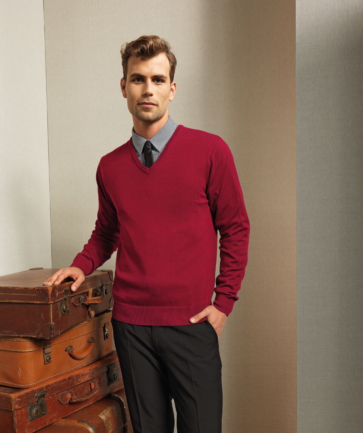 Uniforme receptie hotel - Pulover receptioner, bumbac cu anchio in V, de barbat