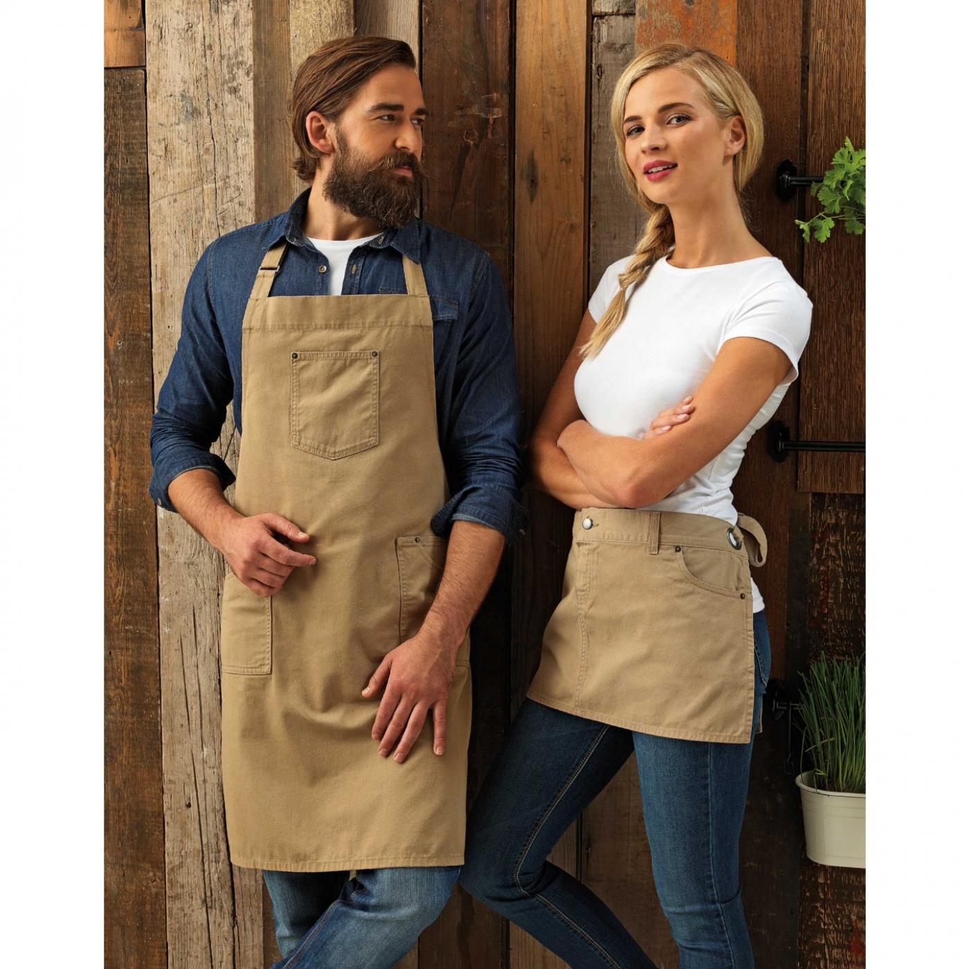 Uniforme Ospatari - Sort ospatar, scurt cu buzunare, din denim | Chino