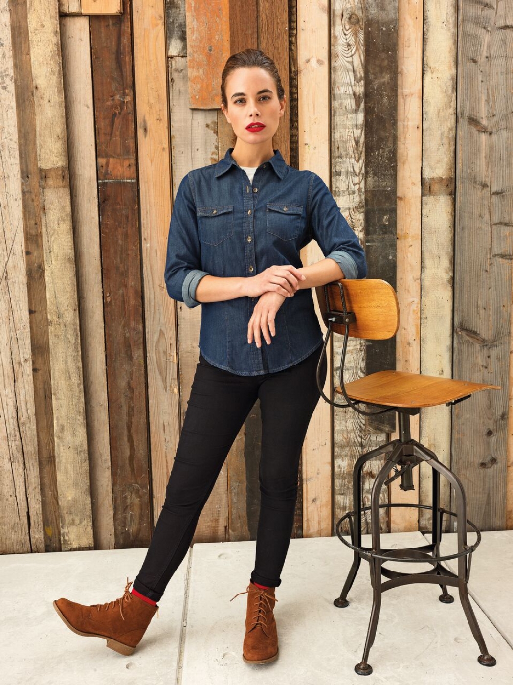 Uniforme Ospatari - Camasa jeans cu maneca lunga si buzunare pe piept, de dama