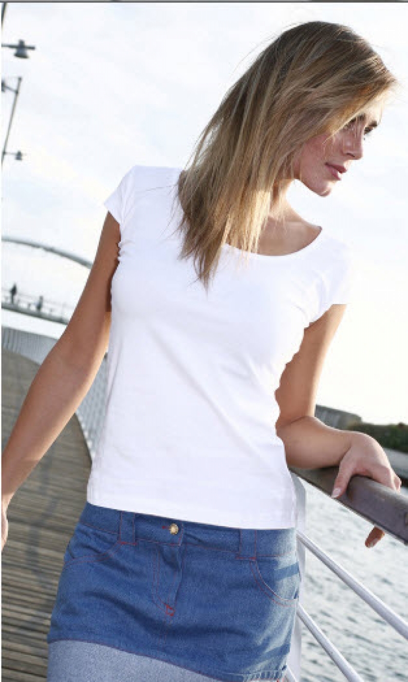 Uniforme Ospatari  pentru terasa - plaja | Tricou cu guler barcuta, model dama