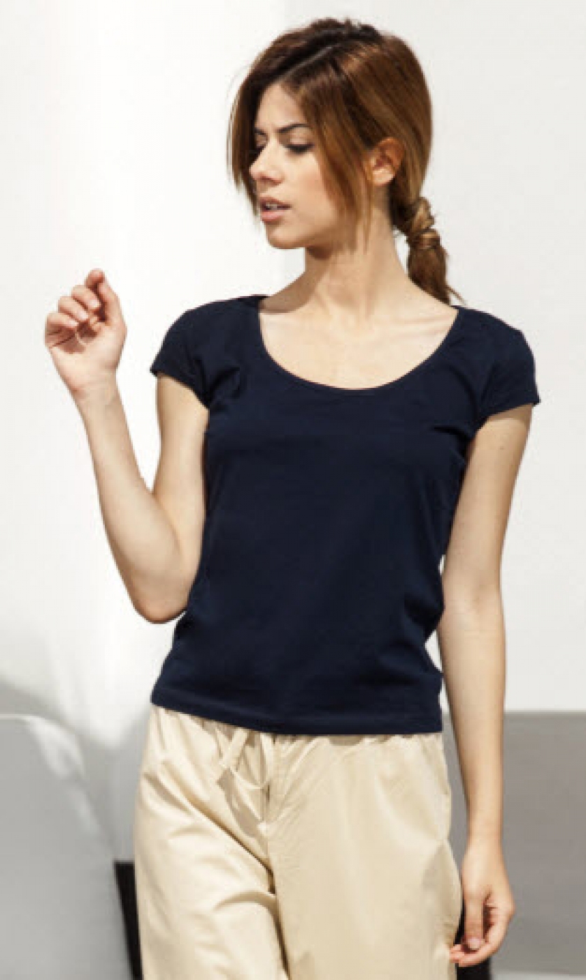 Uniforme Ospatari  pentru terasa - plaja | Tricou cu guler barcuta, model dama
