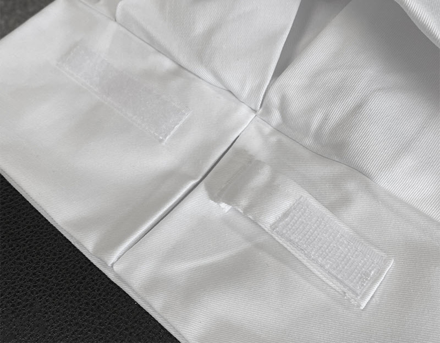 UniformeBucatari.ro - Boneta bucatar, model inalt cu falduri si velcro, unisex